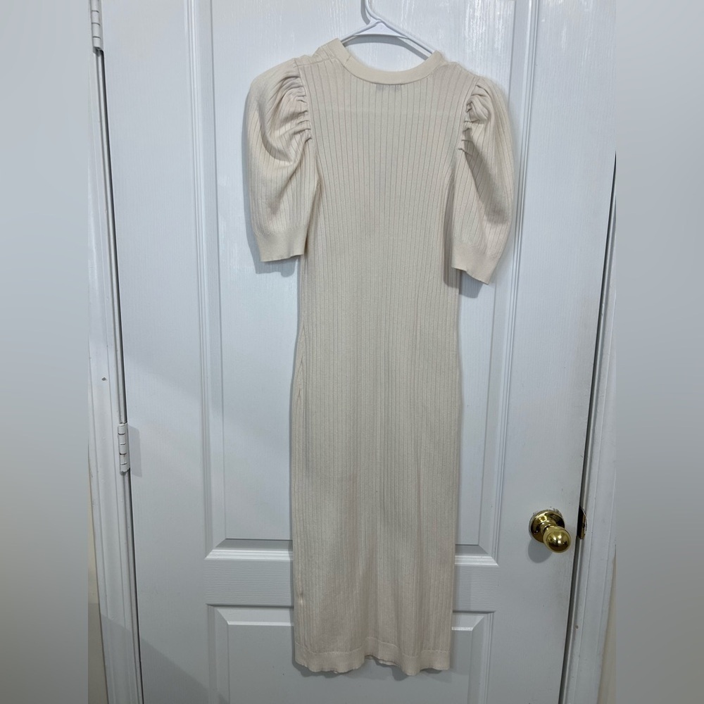 Express knit bodycon short sleeves puffer color cream midi dress size M - Picture 3 of 9